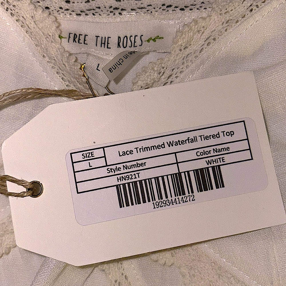NWT- Free the Rose Womens Lace Trimmed Waterfall Tiered Top XL White - Picture 9 of 16